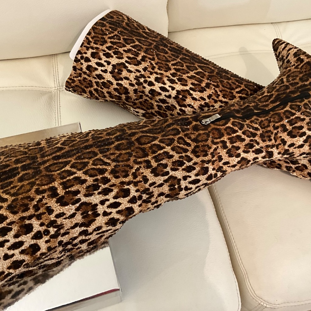 NIB AZALEA THIGH HIGH LEOPARD PRINT EMBELLISHED SEXY BOOTS 8🔥🔥🔥 - Picture 14 of 17